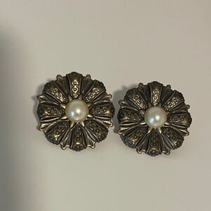 Vintage Elegant Black and Antique Gold Pearl Earrings